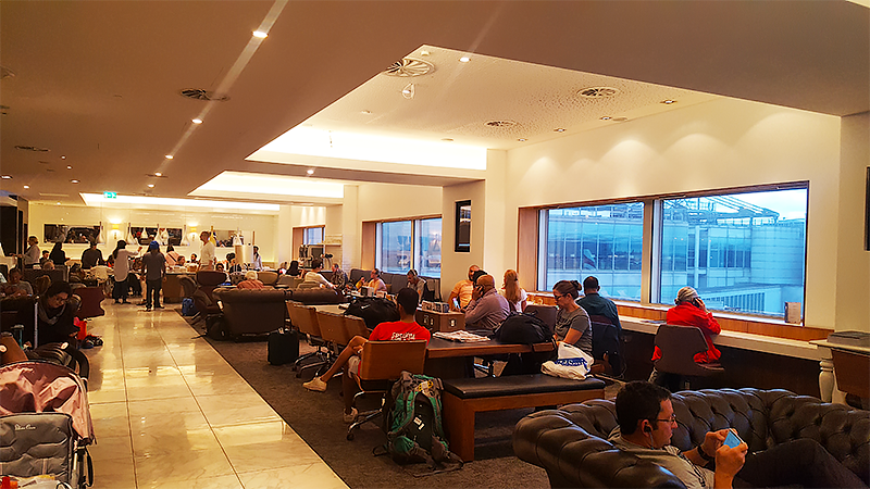 No 1 Lounge London Heathrow Review - Travel with Mia - Lounge